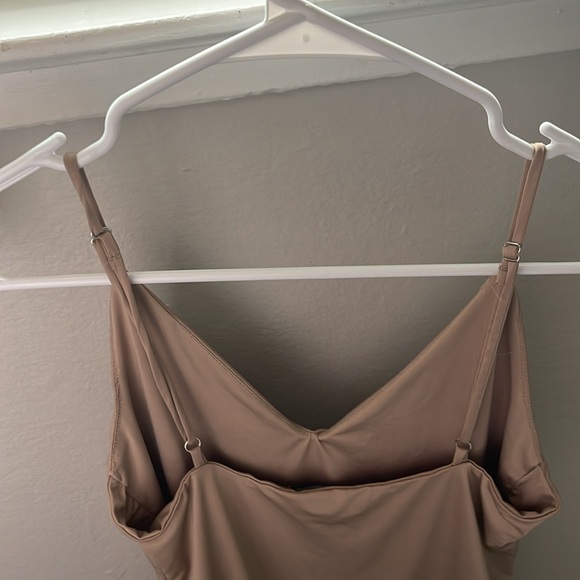 Nude tank top body suit with adjustable straps size M - Picture 5 of 5